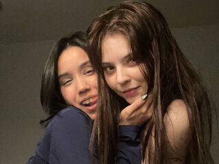 DebAndCaitlin livesex